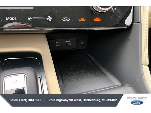 Used 2024 INFINITI QX60 Sensory AWD/4WD image 24