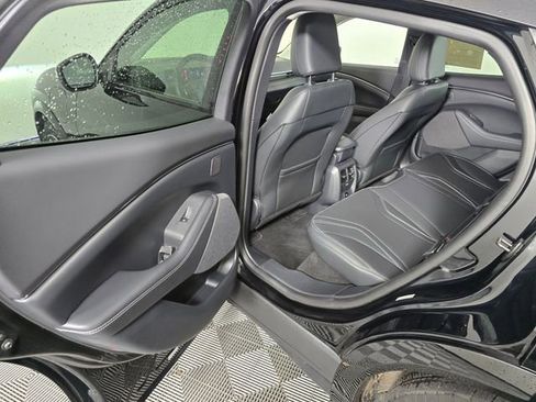 Used 2024 Ford Mustang Mach-E Premium image 17