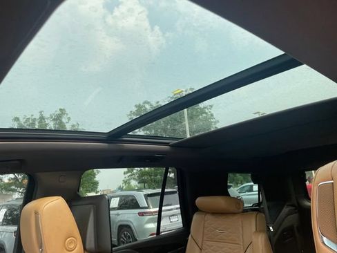 Used 2021 Cadillac Escalade Sport w/ Driver Assist Tech Package AWD/4WD image 12