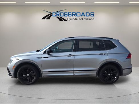 Used 2023 Volkswagen Tiguan SE R-Line image 2