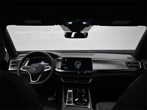 New 2026 Volkswagen Atlas Cross Sport SE image 10