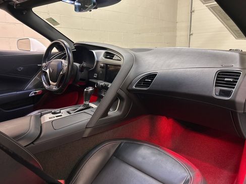 Used 2019 Chevrolet Corvette Stingray Coupe w/ 1LT image 15