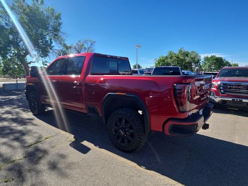 Used 2024 GMC Sierra 2500 AT4 w/ AT4 Premium Plus Package AWD/4WD image 3