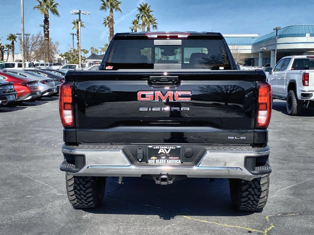 New 2026 GMC Sierra 1500 SLE w/ Preferred Package AWD/4WD image 12