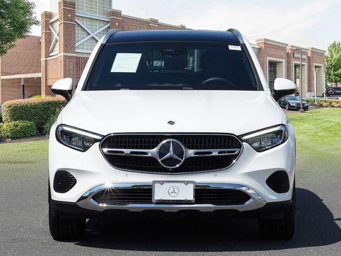 Certified 2025 Mercedes-Benz GLC 300 4MATIC image 2