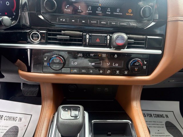 Used 2024 Nissan Pathfinder Platinum AWD/4WD image 20