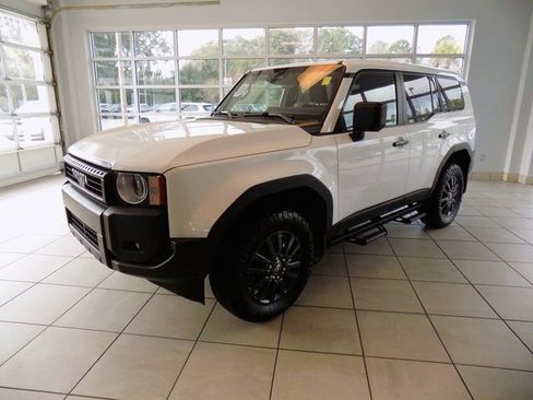 Used 2024 Toyota Land Cruiser 1958 image 3