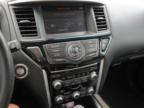 Used 2018 Nissan Pathfinder S image 15