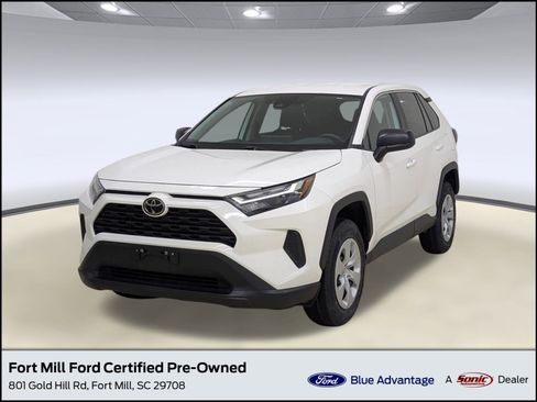 Used 2024 Toyota RAV4 LE image 1