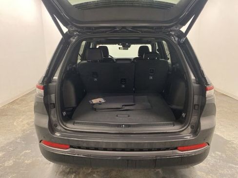 New 2026 Jeep Grand Cherokee Limited w/ Limited Altitude Package AWD/4WD image 30