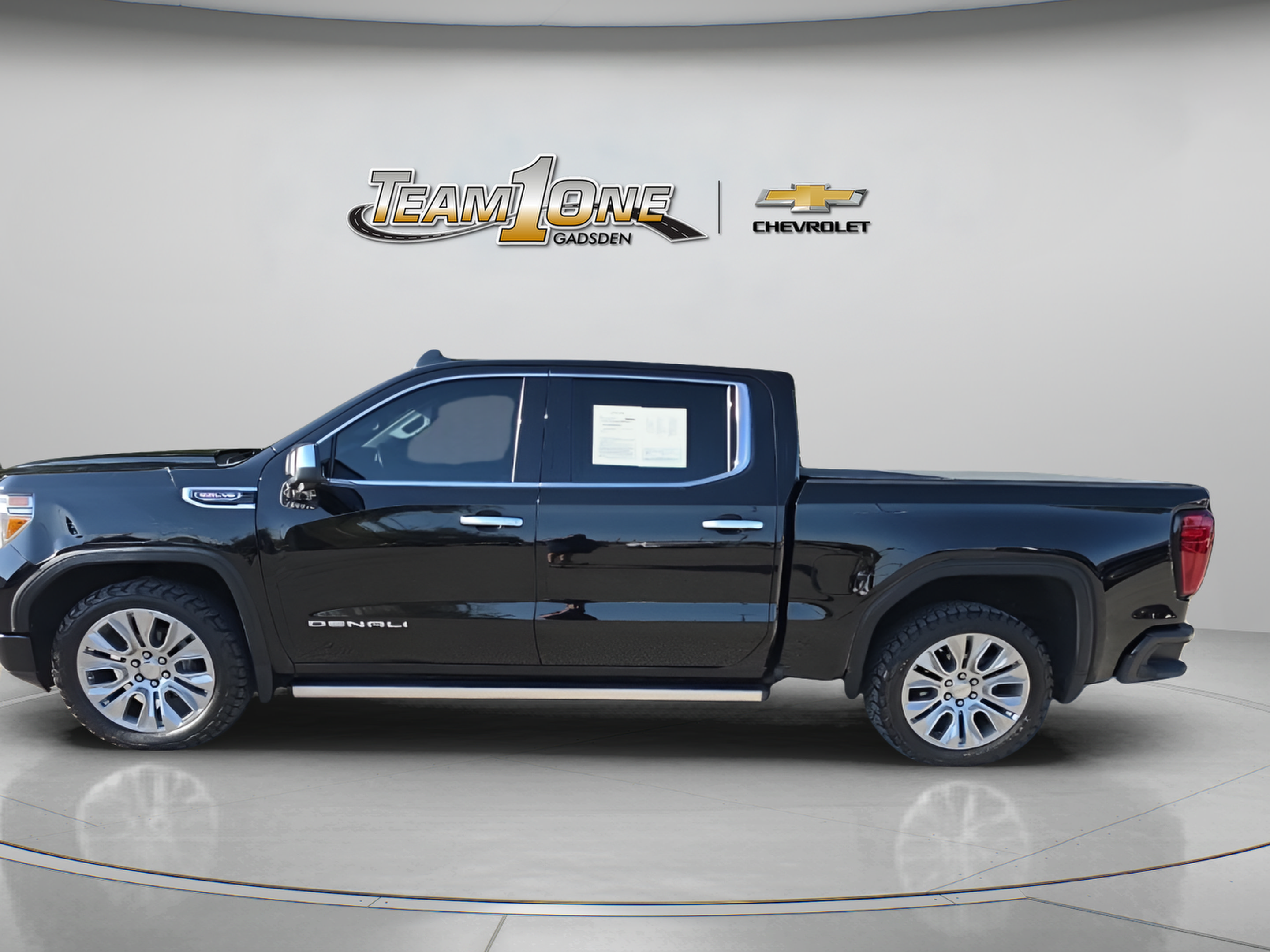 Used 2022 GMC Sierra 1500 Denali w/ Denali Premium Package AWD/4WD image 4