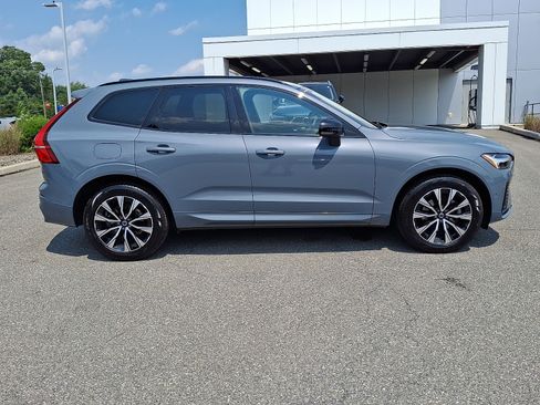 Certified 2023 Volvo XC60 B5 Plus w/ Climate Package AWD/4WD image 8