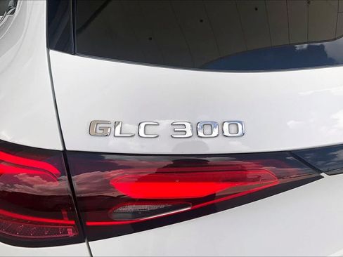 Used 2024 Mercedes-Benz GLC 300 image 28