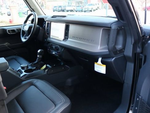 New 2025 Ford Bronco Outer Banks image 28