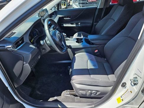 Used 2023 Toyota Venza LE AWD/4WD image 20