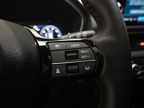 Certified 2025 Honda Pilot Black Edition image 20