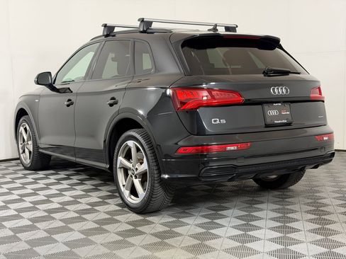 Used 2020 Audi Q5 2.0T Titanium Premium Plus w/ Premium Plus Package AWD/4WD image 3