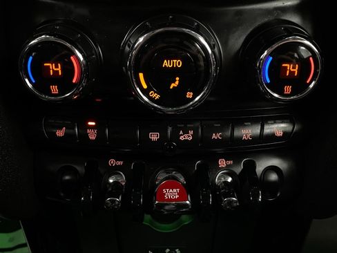 Used 2015 MINI Cooper S image 21