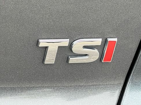 Used 2017 Volkswagen Passat 1.8T R-Line FWD image 13