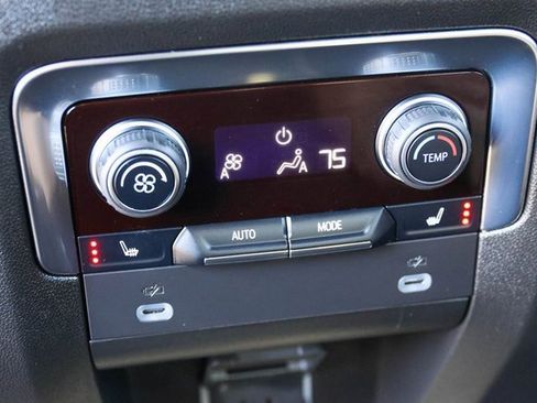 Used 2024 Chevrolet Tahoe Premier image 22