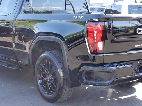Used 2024 GMC Sierra 1500 Elevation w/ Elevation Premium Package AWD/4WD image 11
