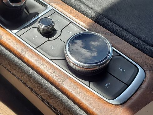 Used 2020 Cadillac CT5 Premium Luxury RWD image 30