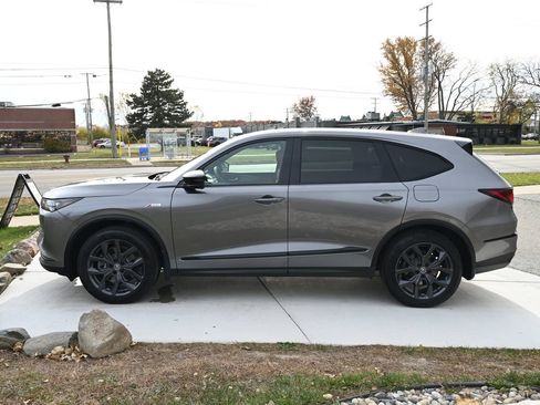 Used 2023 Acura MDX A-Spec image 8