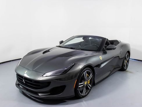 Certified 2019 Ferrari Portofino image 10