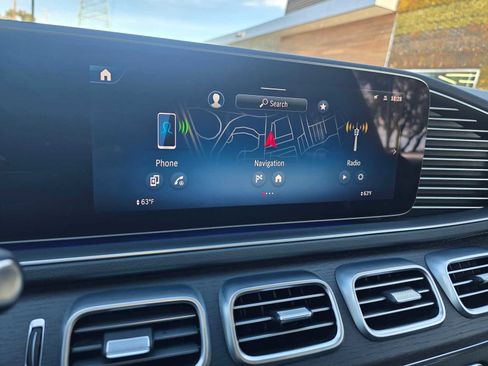 Used 2024 Mercedes-Benz GLS 450 4MATIC image 30