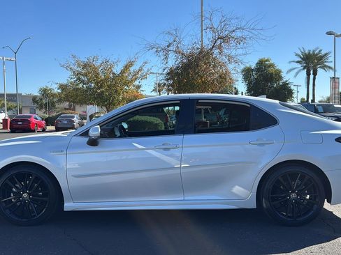Used 2021 Toyota Camry XSE image 4