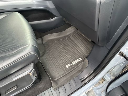 Used 2024 Ford F250 Lariat w/ Chrome Package image 19