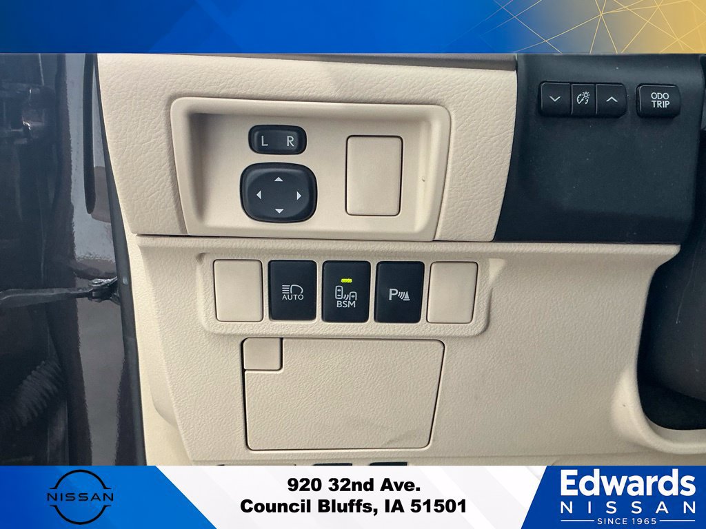 Used 2014 Lexus ES 300h w/ Luxury Package w/Bamboo Trim FWD image 22