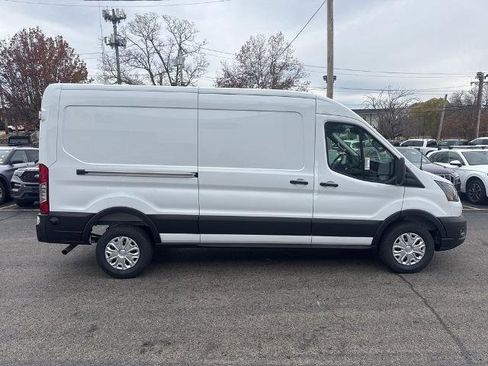 New 2026 Ford Transit 250 148 Medium Roof w/ Exterior Upgrade Package RWD image 4