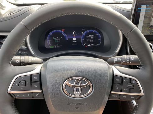 New 2026 Toyota Highlander Limited AWD/4WD image 24