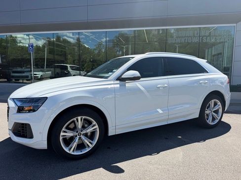 Used 2023 Audi Q8 Premium w/ Convenience Package AWD/4WD image 9