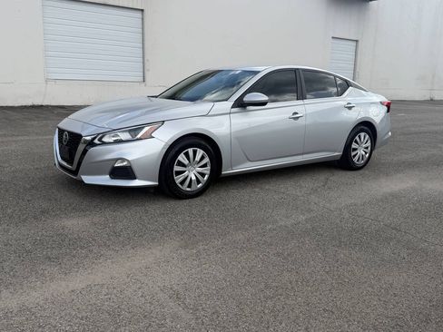 Used 2019 Nissan Altima 2.5 S FWD image 1