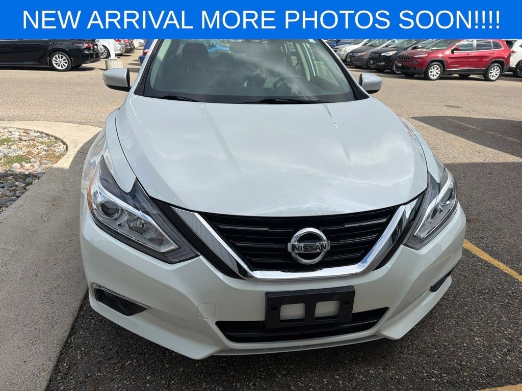Used 2016 Nissan Altima 2.5 SL w/ Moonroof Package FWD image 9
