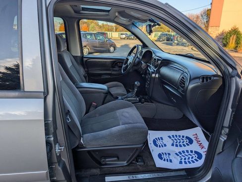 Used 2008 Chevrolet TrailBlazer LT w/ Sun And Sound Package image 11