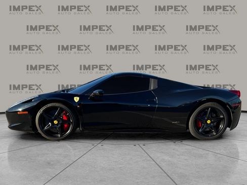 Used 2013 Ferrari 458 Spider image 2