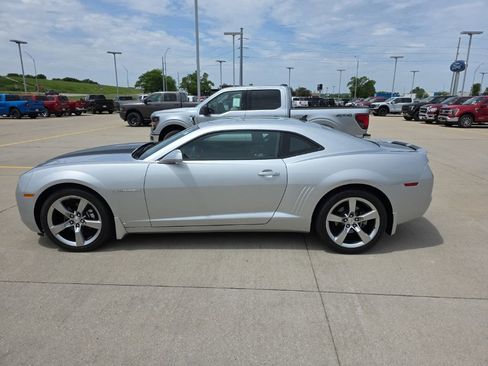 Used 2010 Chevrolet Camaro LT w/ RS Package RWD image 8
