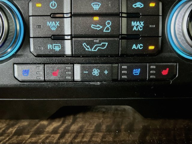 Used 2017 Ford F150 Platinum w/ Technology Package AWD/4WD image 26