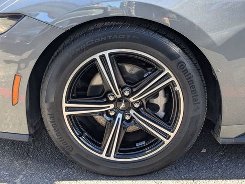 Used 2025 Ford Mustang Premium image 27