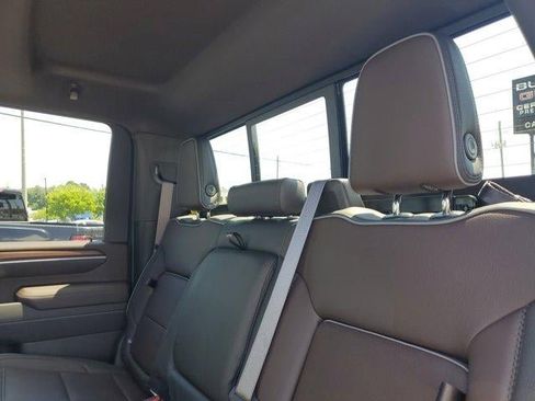 New 2026 GMC Sierra 2500 Denali w/ Technology Package AWD/4WD image 9