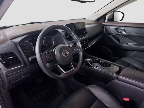 Used 2021 Nissan Rogue SL w/ Premium Package image 9