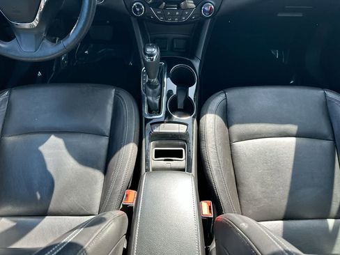 Used 2018 Chevrolet Cruze Premier w/ RS Package image 31