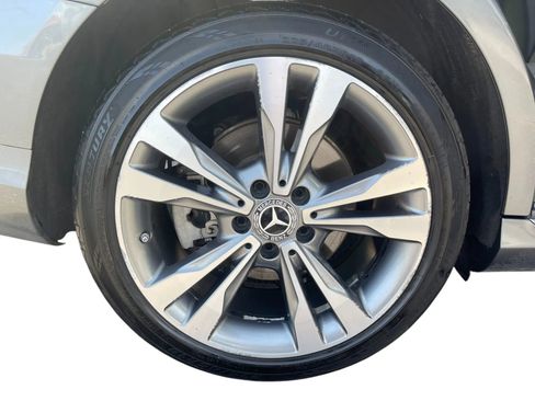 Used 2017 Mercedes-Benz C 300 4MATIC Sedan image 23