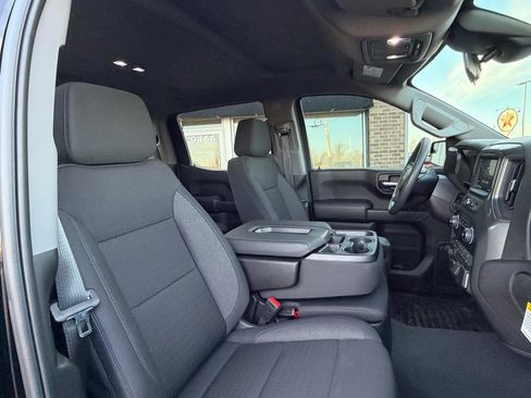 Used 2024 Chevrolet Silverado 1500 Custom Trail Boss AWD/4WD image 28