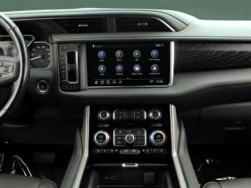 Used 2021 GMC Yukon XL Denali w/ Advanced Technology Package image 20