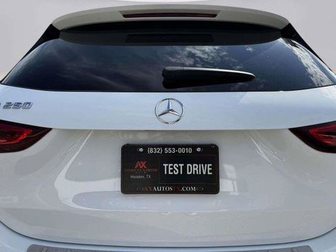 Used 2023 Mercedes-Benz GLA 250 w/ Premium Package image 17