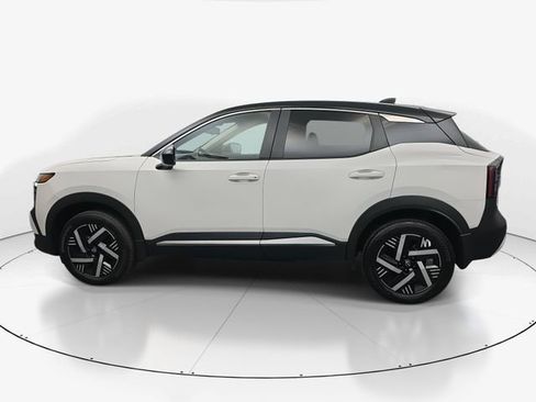Used 2025 Nissan Kicks SV image 6